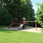 Hill 32 By Interhome بيت للعطل *