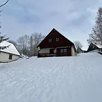 بيت للعطل Hill 32 By Interhome Cista (Hradec Kralove)