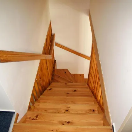 Hill 32 By Interhome * Čistá