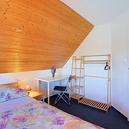 Hill 32 By Interhome 別荘 Čistá