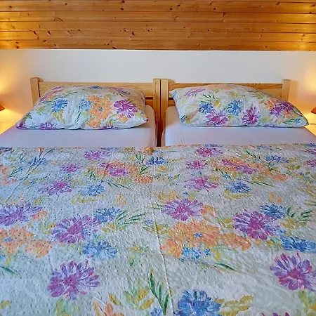 Hill 32 By Interhome Ferienhaus Cista (Hradec Kralove)